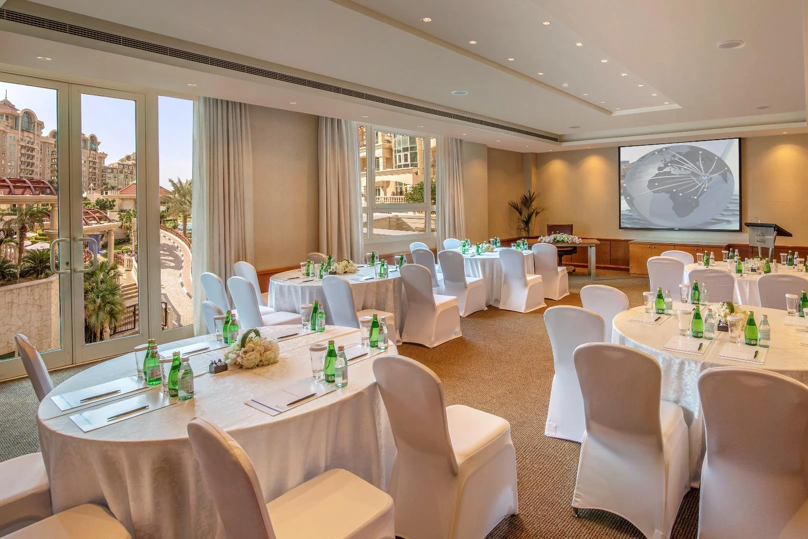 Swissotel Al Murooj Dubai